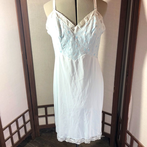 youthform Other - Youth form L blue slip/ embroidered flowers on bodice/ lace trim on hem size 40